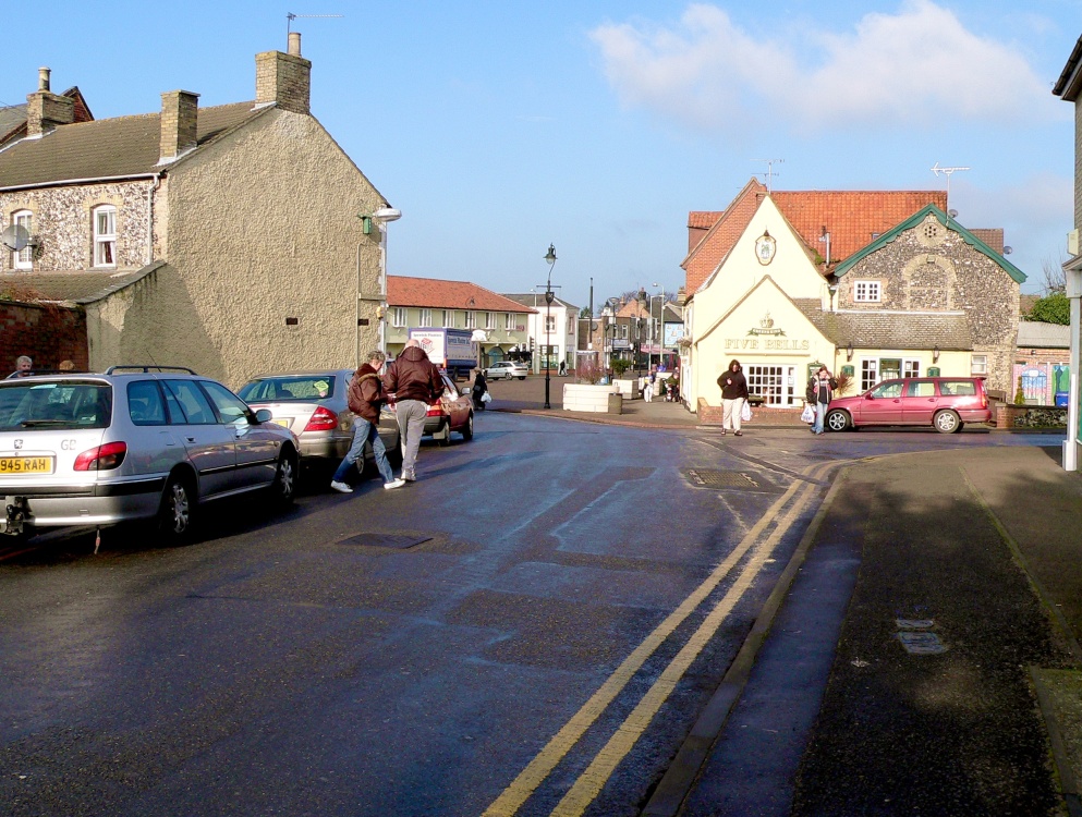 Photograph of Market square, and Five Bells public house, in Brandon Suffolk.