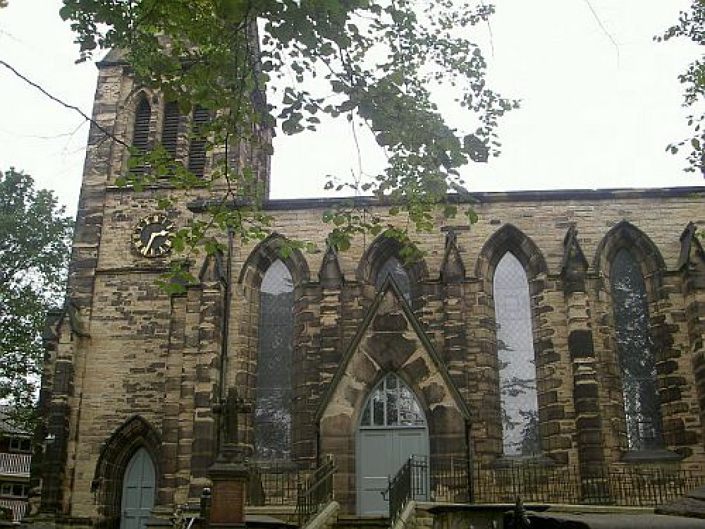 Photograph of St James Parish Church, Heckmondwike, West Yorkshire.