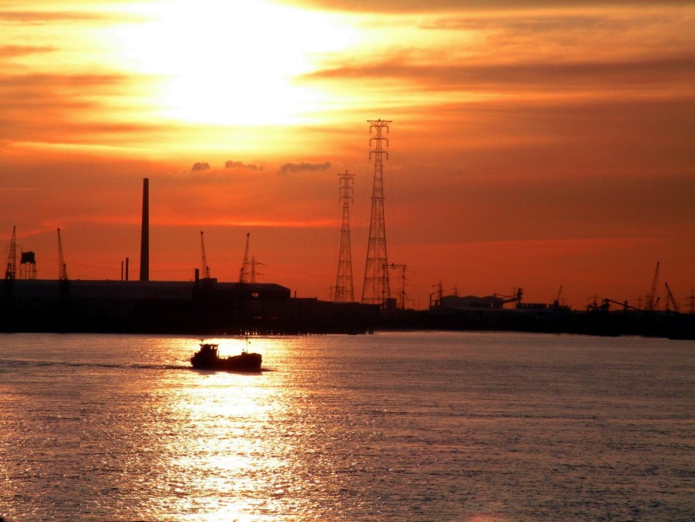 The Thames at Gravesend Kent