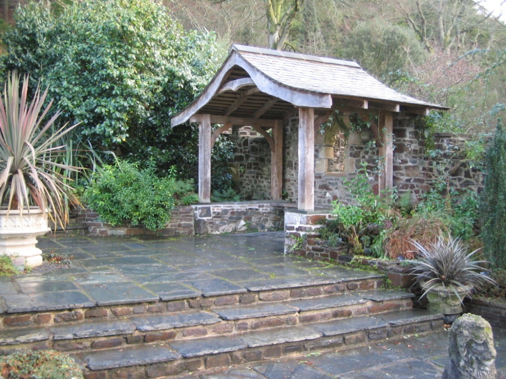 RHS Garden Rosemoor, Great Torrington, North Devon. January 2005. photo by Louise Barson