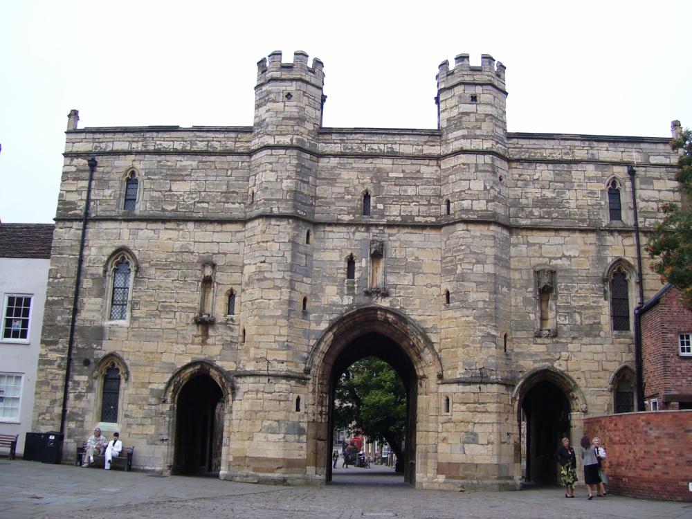 Gate, Lincoln