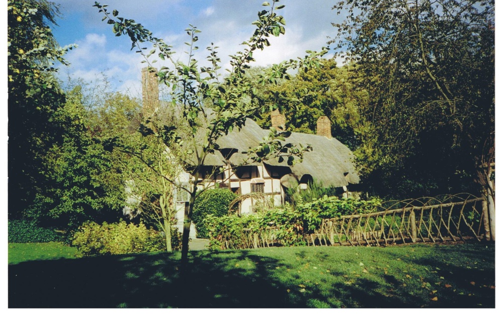 Anne Hathaways Cottage at Shotley, via Stratford-upon-Avon, Warwickshire.