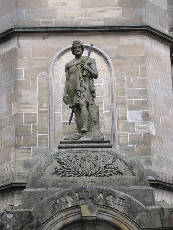 The Athenaeum. King Street, Statue of William Wallace.