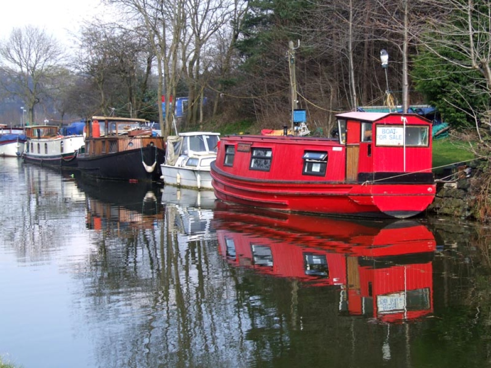 Leeds & Liverpool Canal at Bramley, Leeds, West Yorkshire.