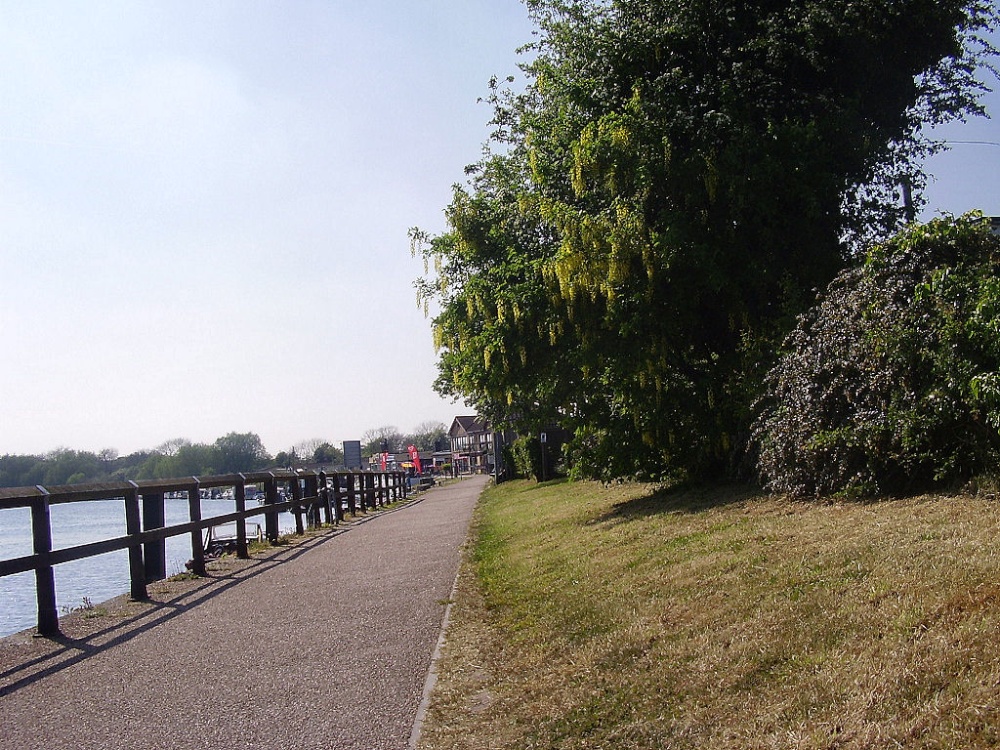 Pathway at the side of The River Trent leading to Beeston Marina at Beeston, Nottinghamshire.