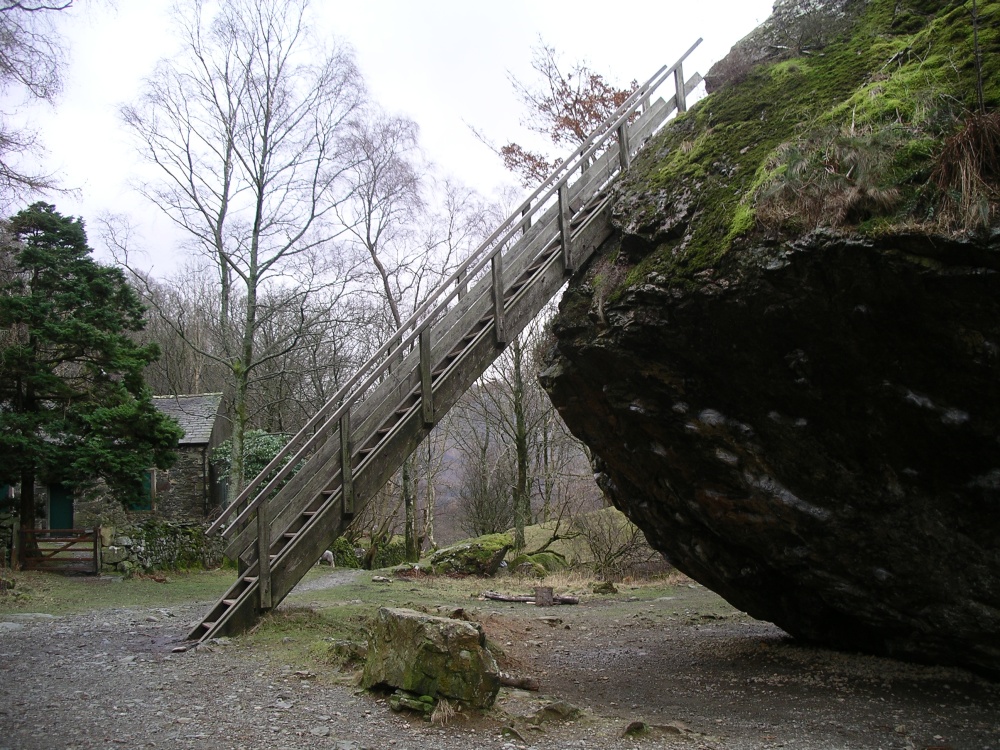 Bowder stone steps photo by Lizzie Hodgson
