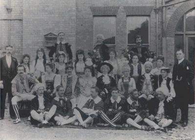 Photograph of Loughton Operatic Society 1900's
