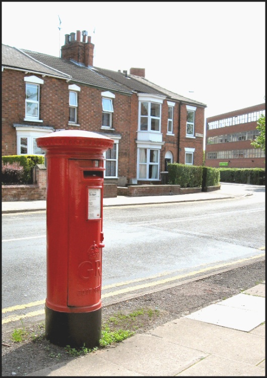 George V Postbox,Yarborough Road, Lincoln