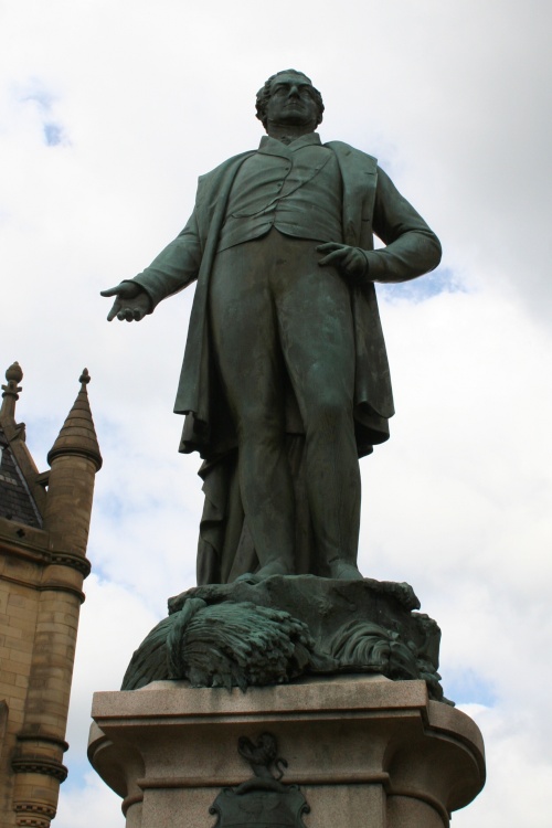 Peel Statue in Bury