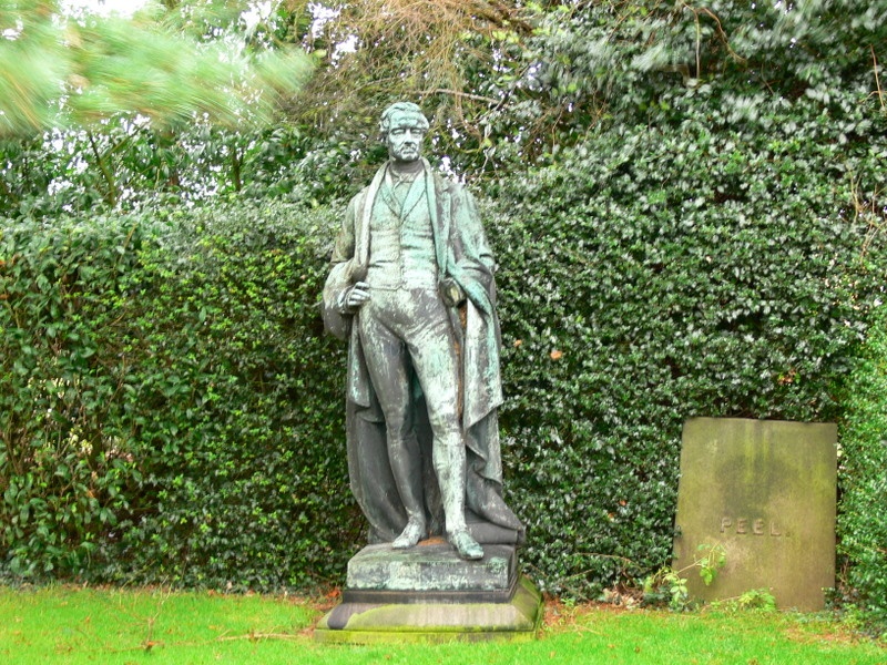 Statue of Robert Peel at Gawsworth photo by Peter King