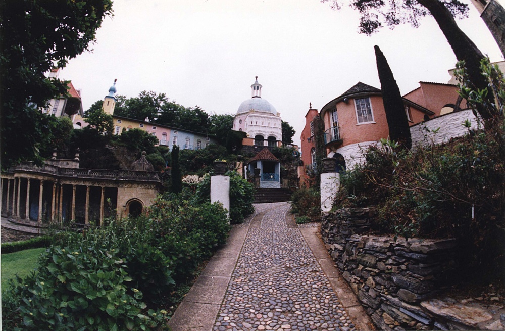 Path leading up to Domed building