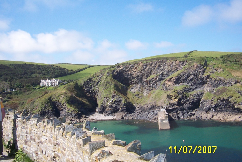 The Entrance to Port Isaac harbour, Cornwall