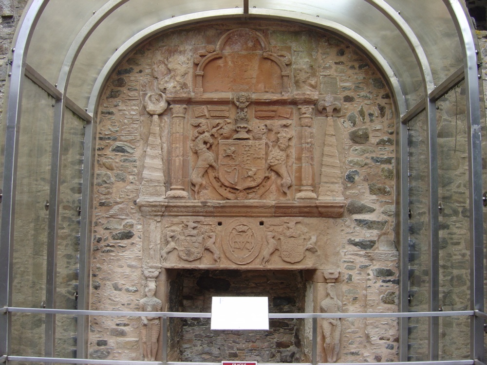 Photograph of Huntly Castle (Aberdeenshire)