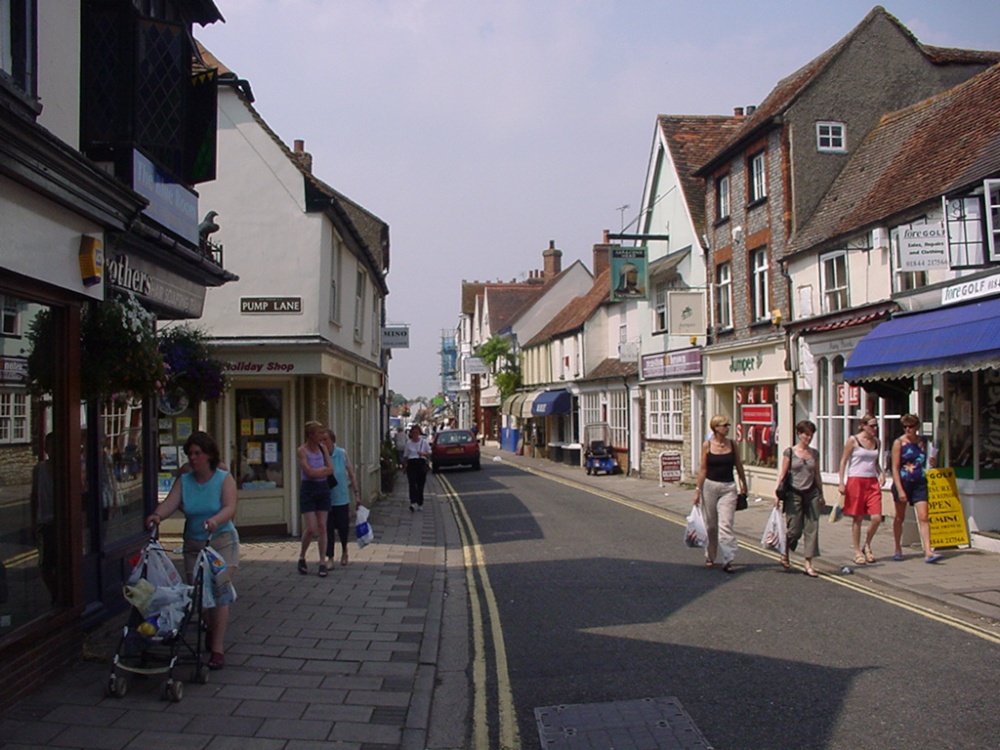The pretty streets of Thame, Oxfordshire