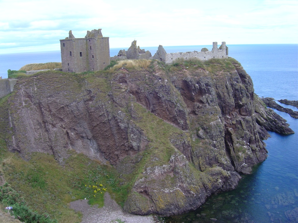 Dunnottar Castle, Aberdeenshire, Scotland photo by lucsa
