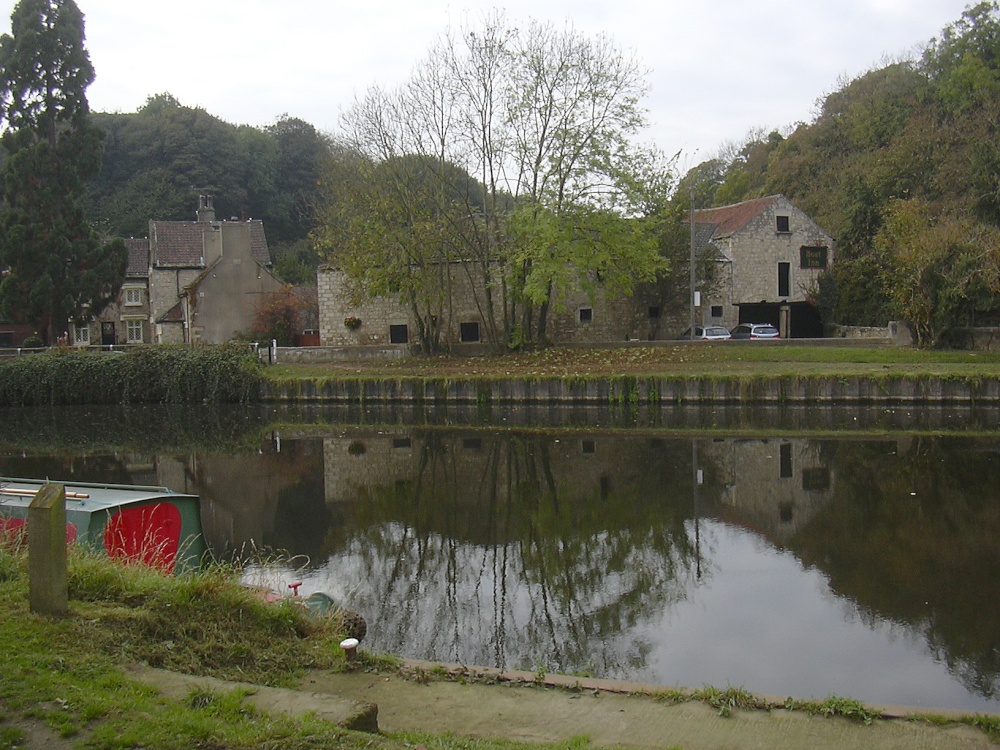 Lock cut and Boat Inn, Sprotbrough, South Yorkshire