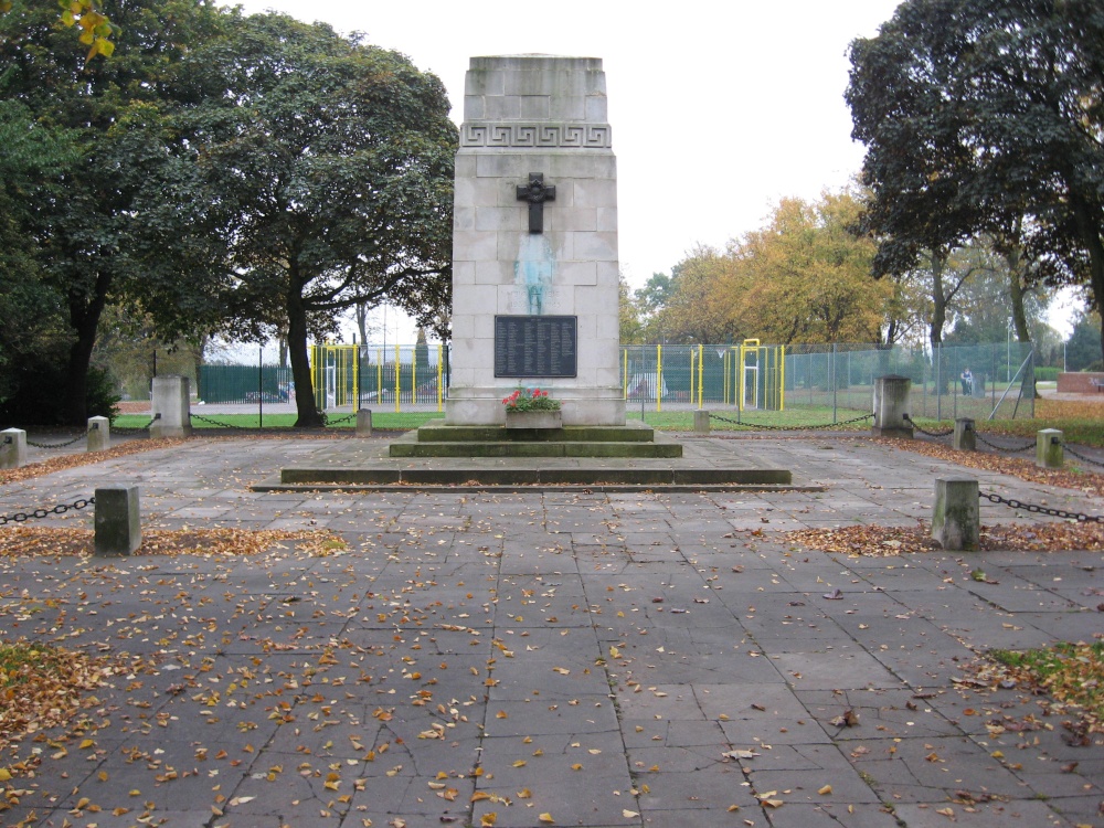 Second World War Memorial, Hucknall, Nottinghamshire