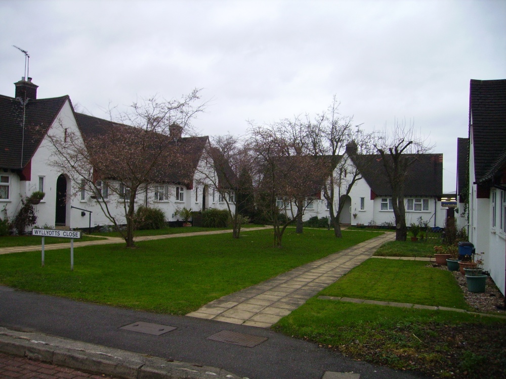 Wyllyotts Close