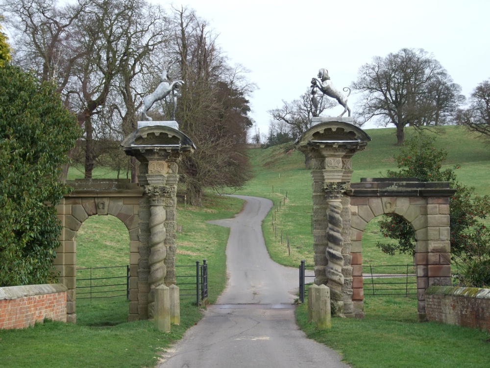 Gateway to Staunton Harold Hall, Leicestershire photo by Jez Taylor