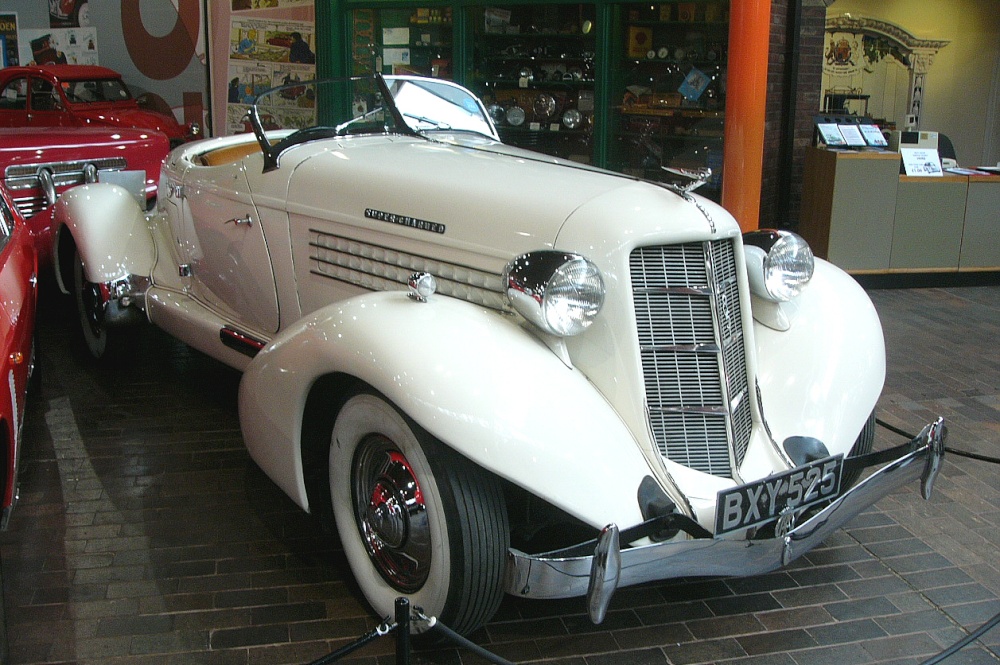 American sports car, Beaulieu National Motor Museum, Hampshire photo by Bpeters