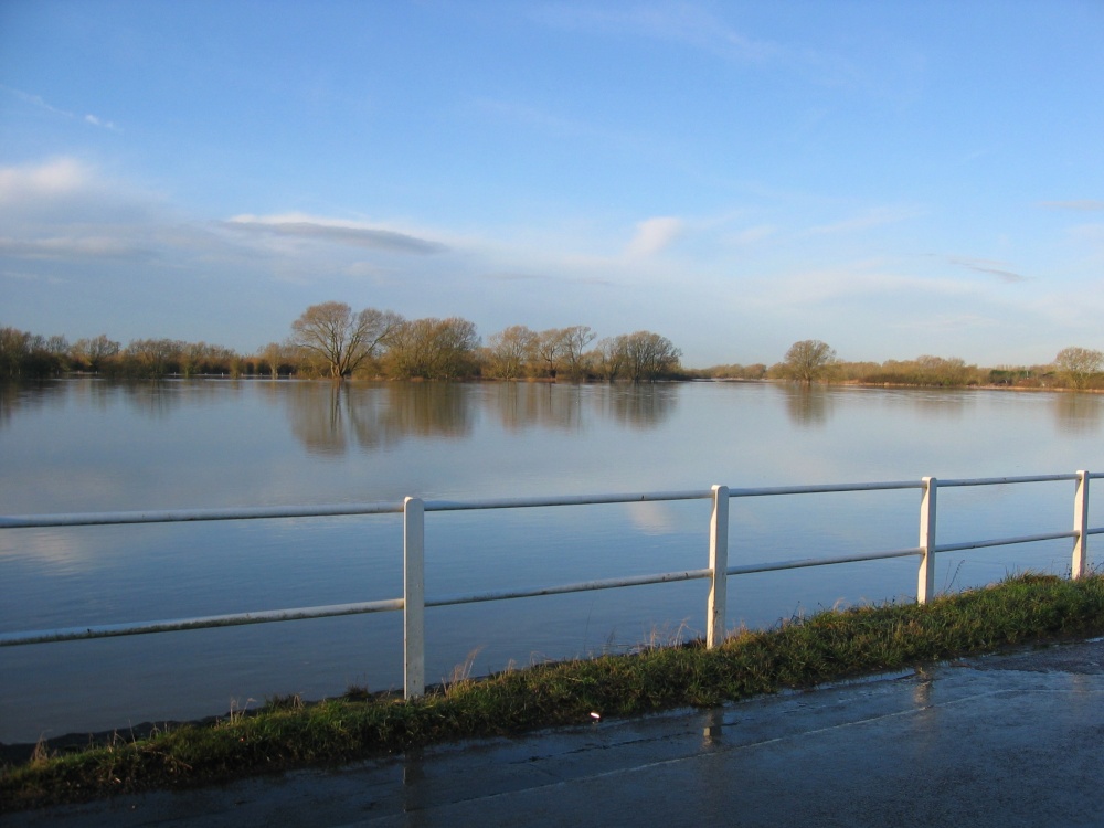 Photograph of Flooded fields, Castle Eaton, Wiltshire