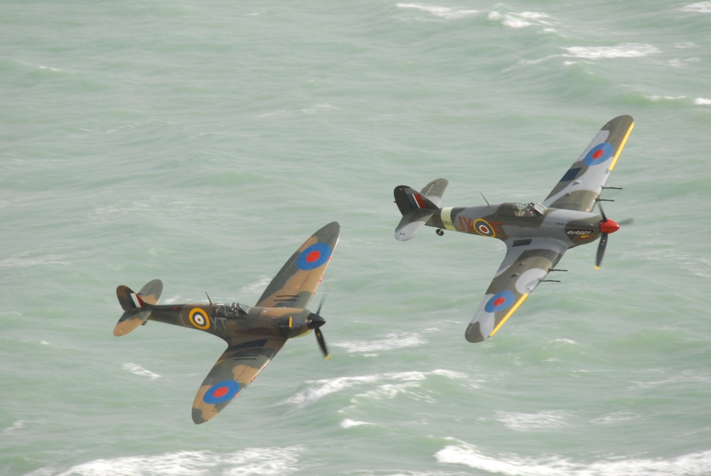 Eastbourne airshow from Beachy Head photo by Richard Foord
