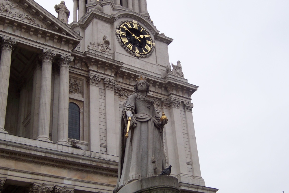 Statue of Queen Anne