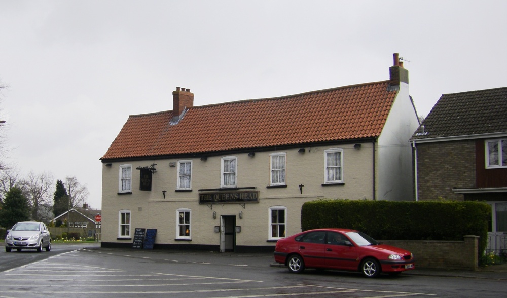 Photograph of The Queens Head, Kirton in Lindsey, Lincolnshire
