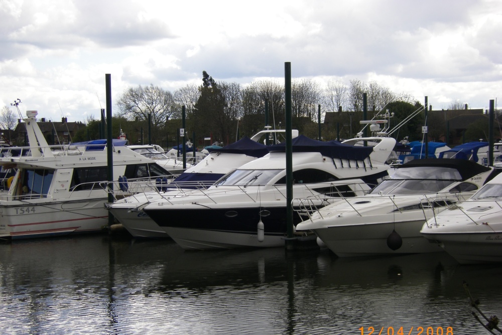 The Marina, Farndon