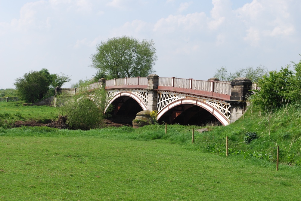 Photograph of Bridge over the river Tame