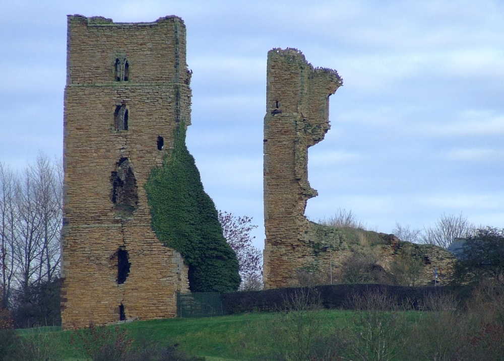 Sheriff Hutton castle (Ruins) photo by Andy Edwards