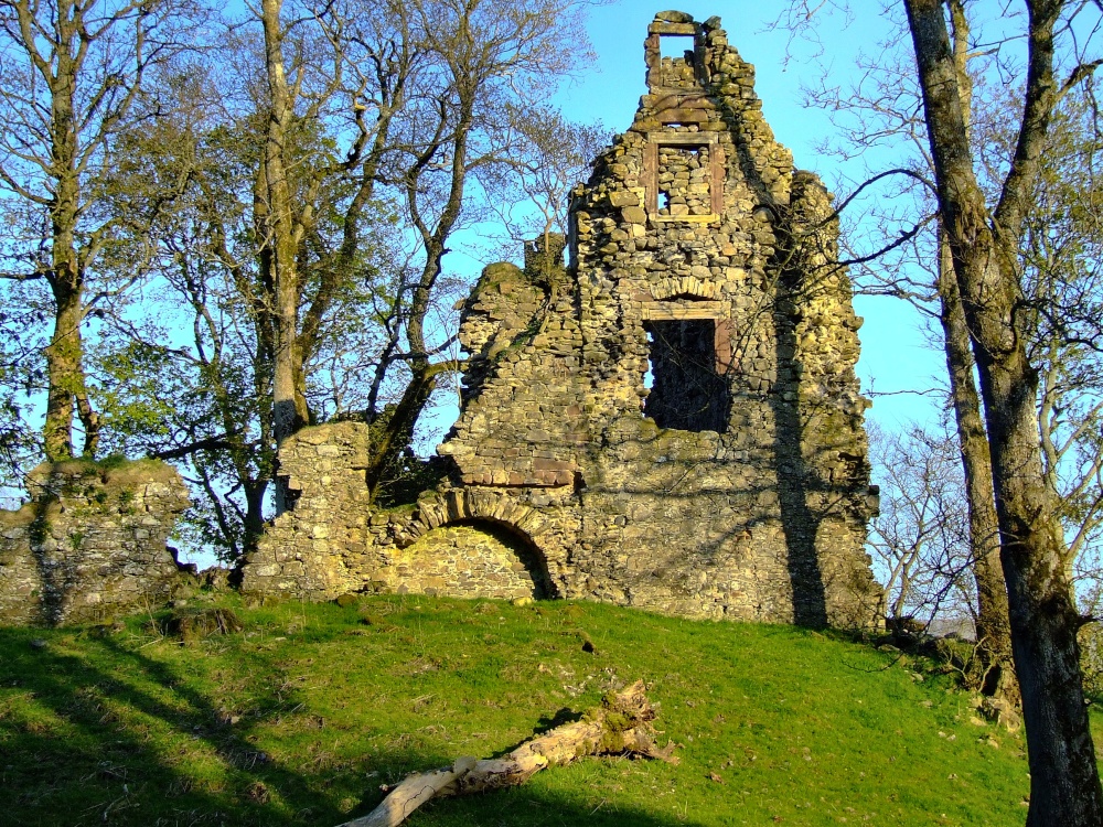 Photograph of Derelict building near Crawford
