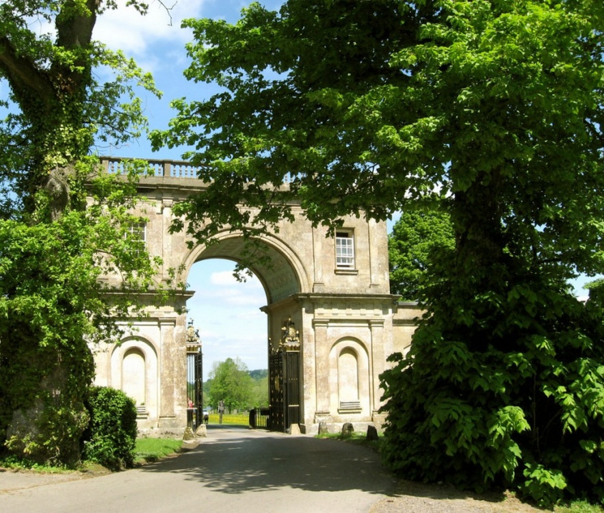 Entrance to Drive of Longleat House