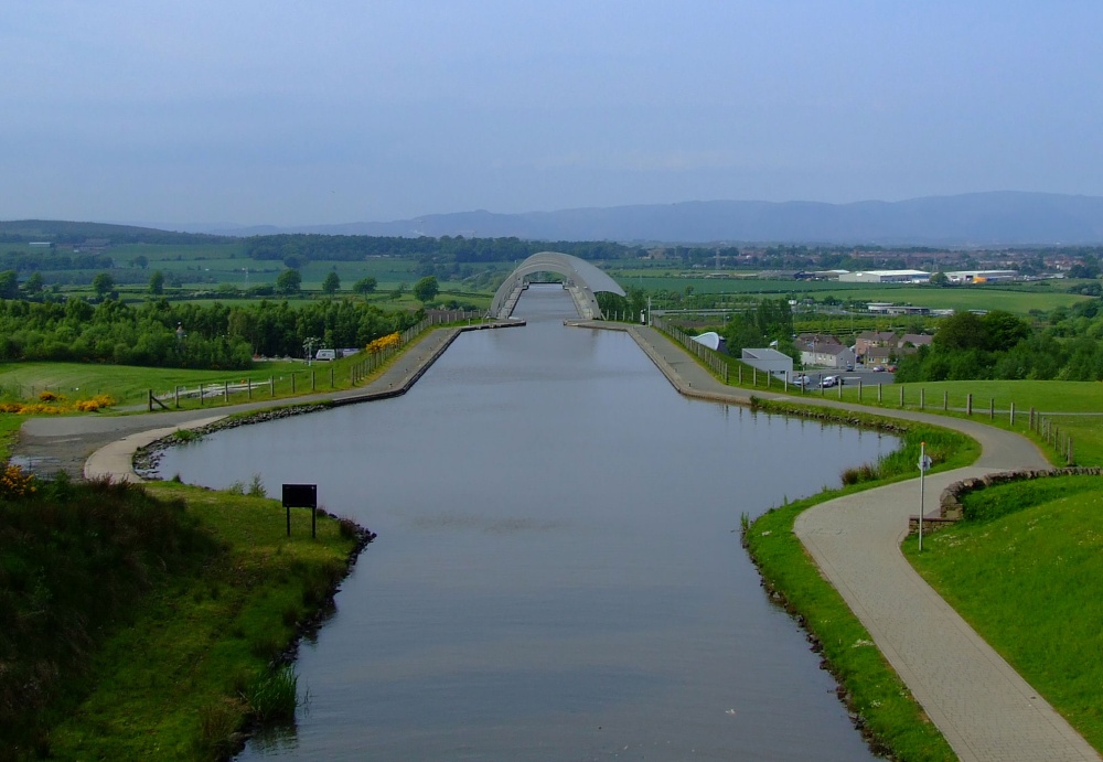 Falkirk wheel photo by Andy Edwards