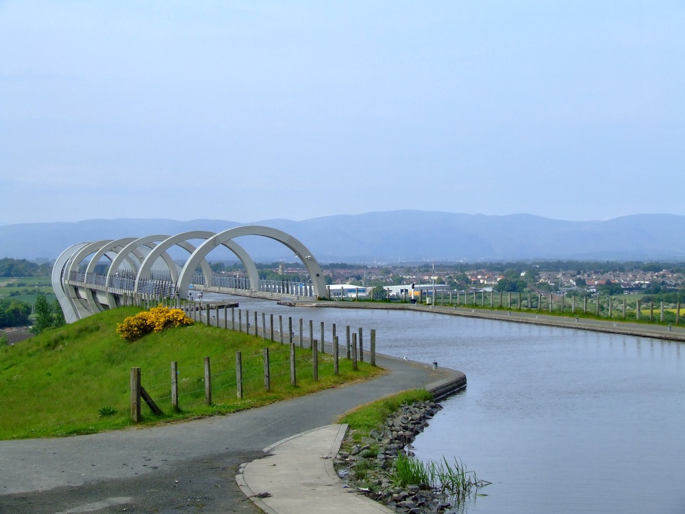 Falkirk wheel photo by Andy Edwards