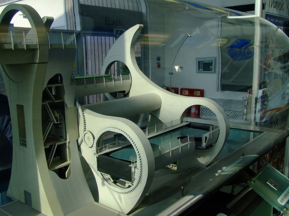 Falkirk wheel photo by Andy Edwards