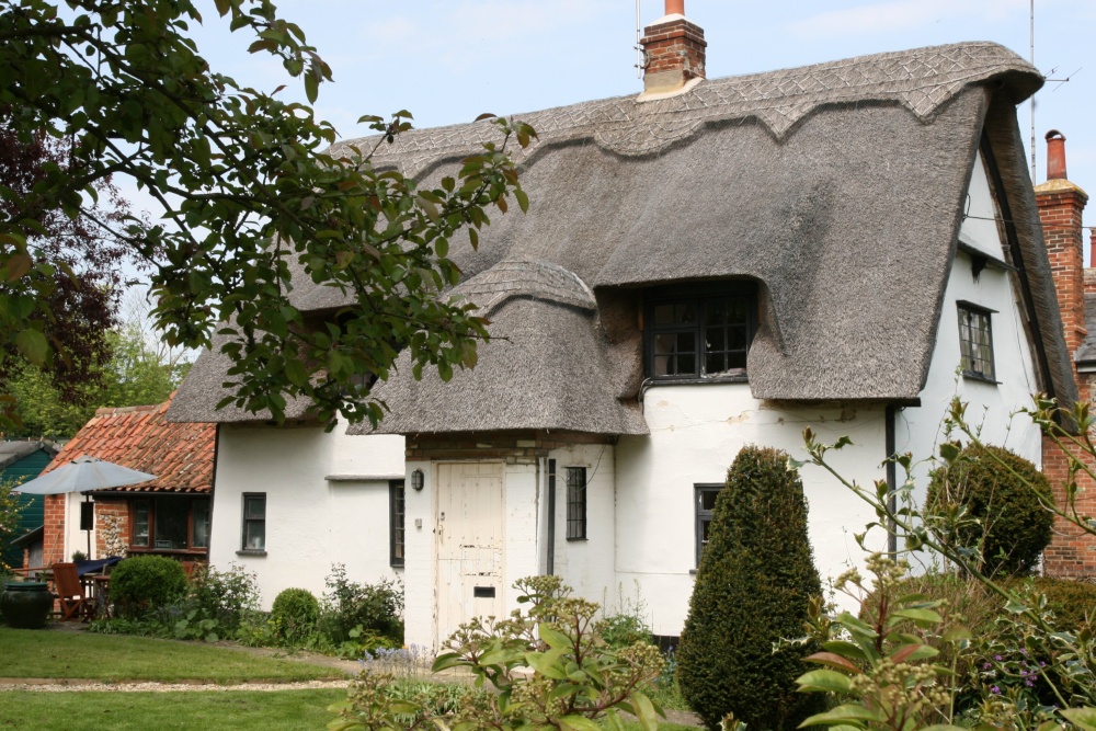 Photograph of Thatched cottage