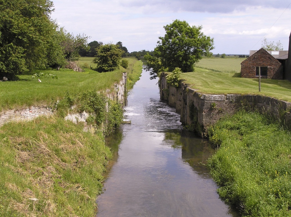 Photograph of Louth canal at Alvingham