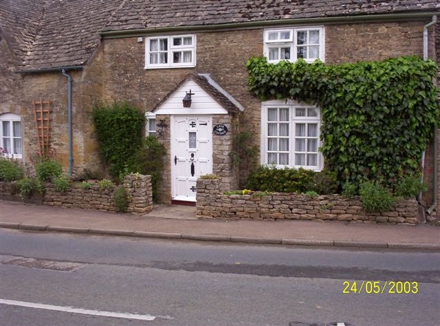 Photograph of Smiths Cottages