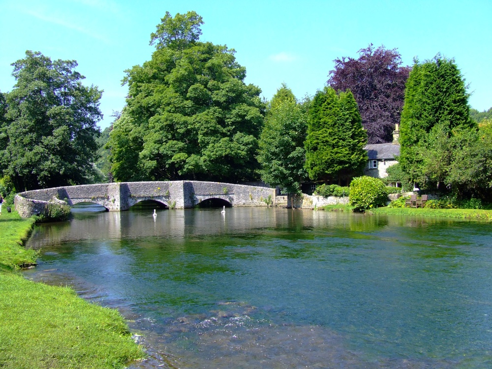 Photograph of The river Wye at Ashford in the water