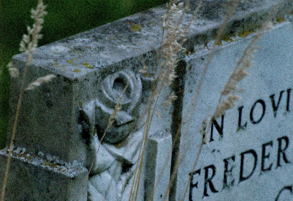 Gravestone, Middle Claydon cemetery, Bucks.