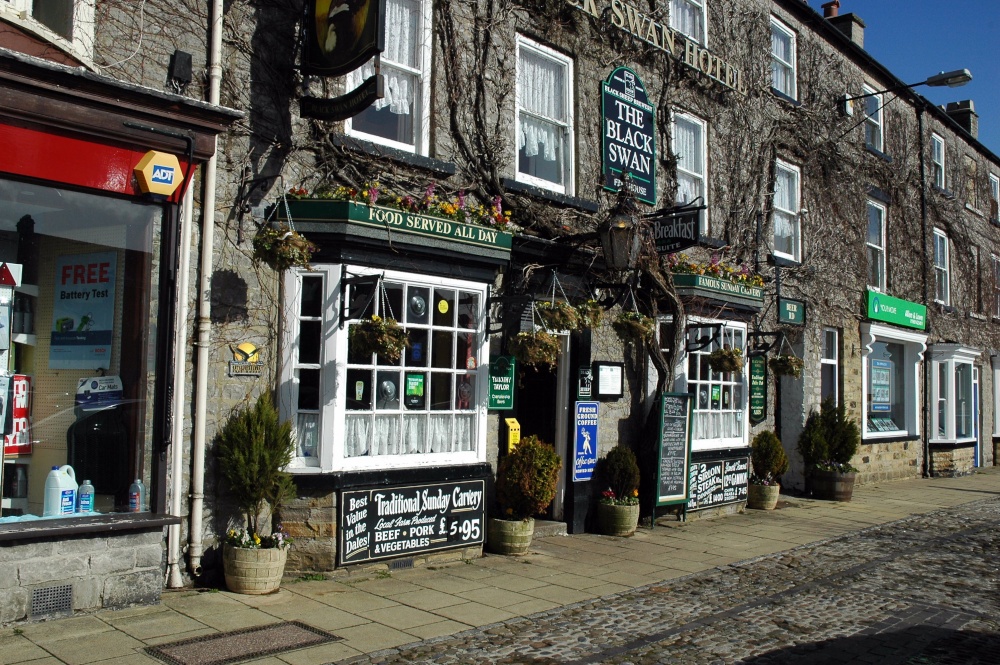 The Black Swan Hotel photo by Richard Walter