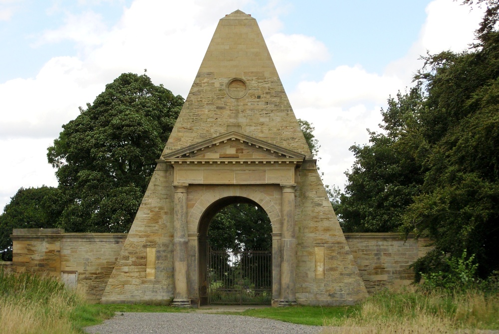 Obelisk Lodge photo by Barbara Whiteman