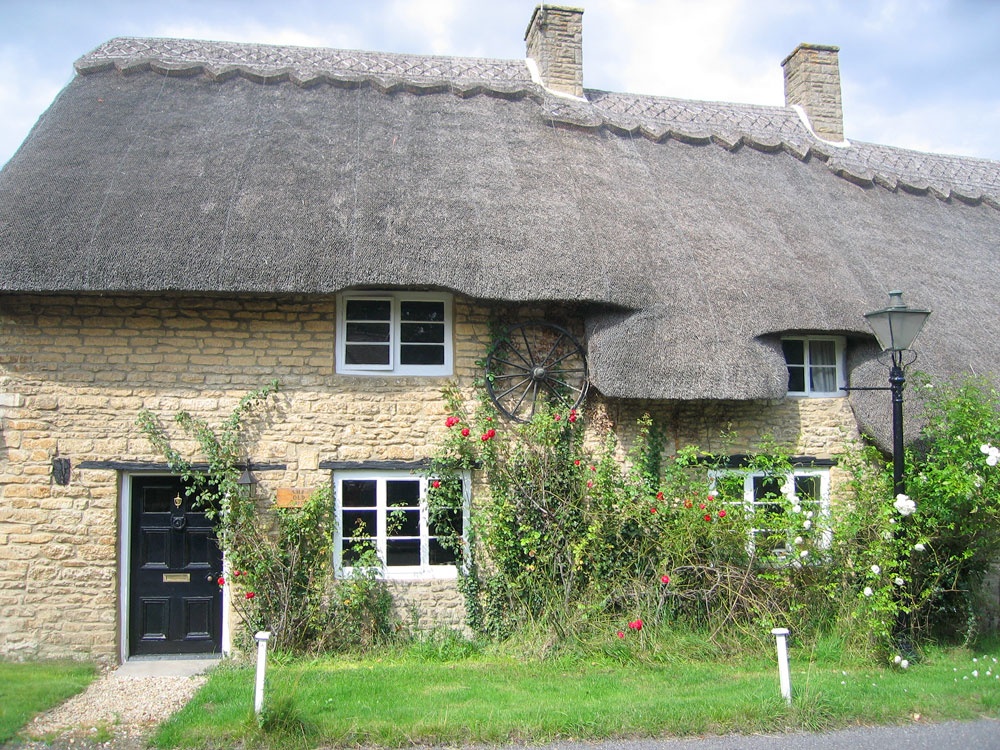 Thatched cottage, Weston-on-the-Green, Oxfordshire