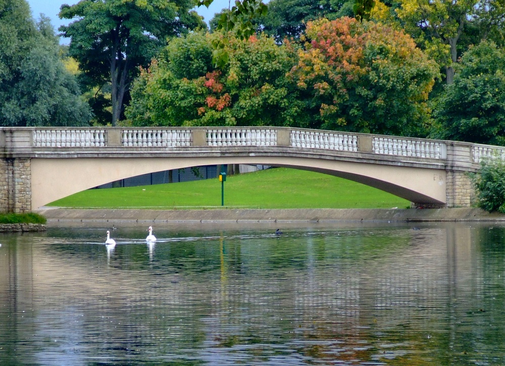 The bridge over the lake at East Park