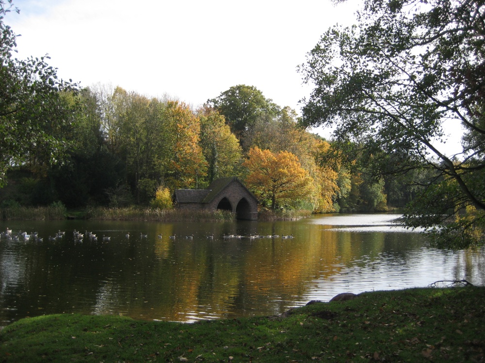Dudmaston Hall photo by rady38