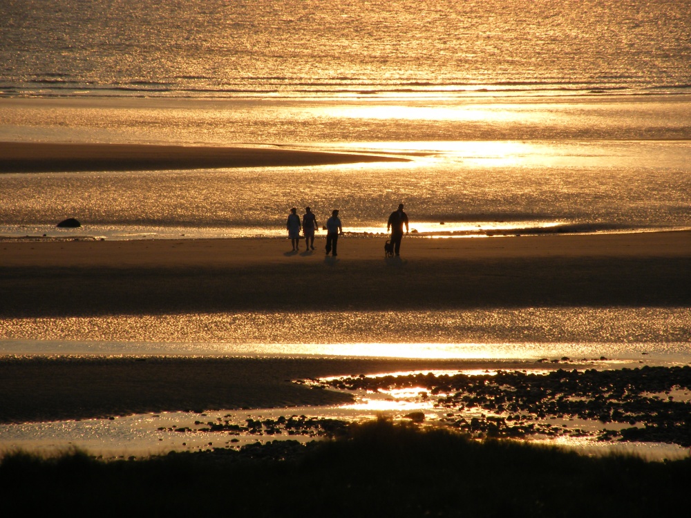Photograph of Gold on sand and stone