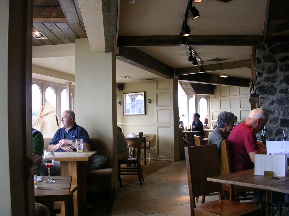 Coombe Cellars interior
