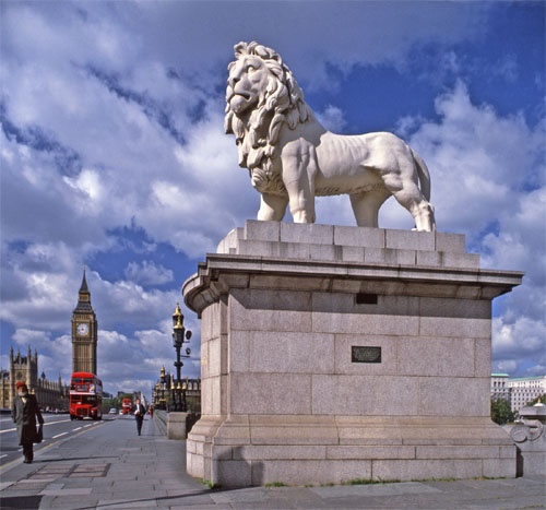 Lion, Westminster Bridge