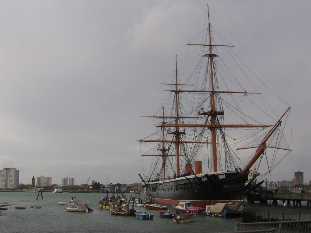 Portsmouth Harbour photo by metset